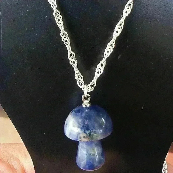 Stone Mushroom Silver Necklace - Picture 4 of 4